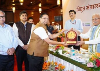 REC Limited wins Rajbhasha Deepti Award for excellence in Hindi implementation