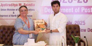 Scindia pushes India Post for “Grassroots Growth,” aims for 30% boost