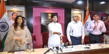 Scindia chairs Sanchar Saathi meet, launches multilingual App to tackle telecom cyber frauds